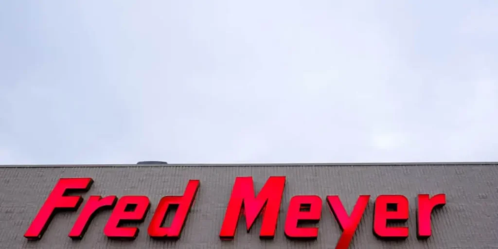 Is Fred Meyer Open on Christmas